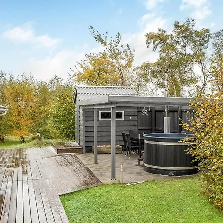 2 Bedroom Cozy In *
